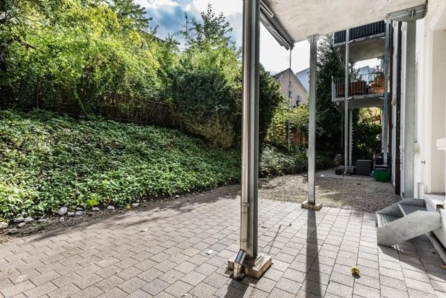 Ambiente abitativo accogliente con area salotto soleggiata! - Foto 9 di 10