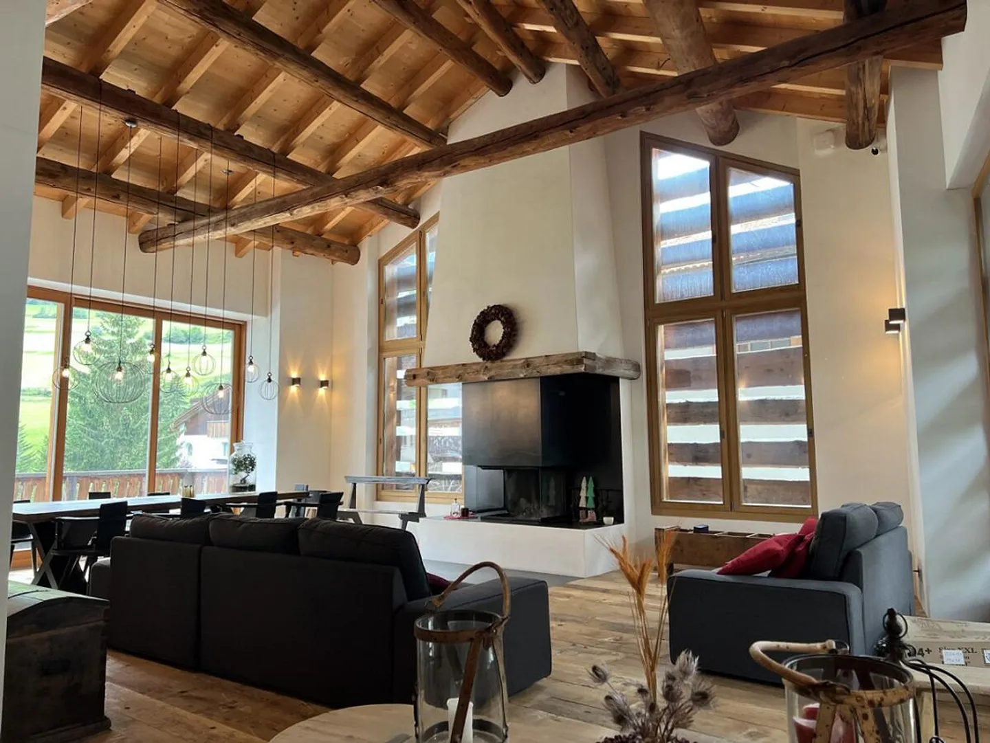 Historic Farmhouse Meets Modern Architecture - Photo 5 of 29
