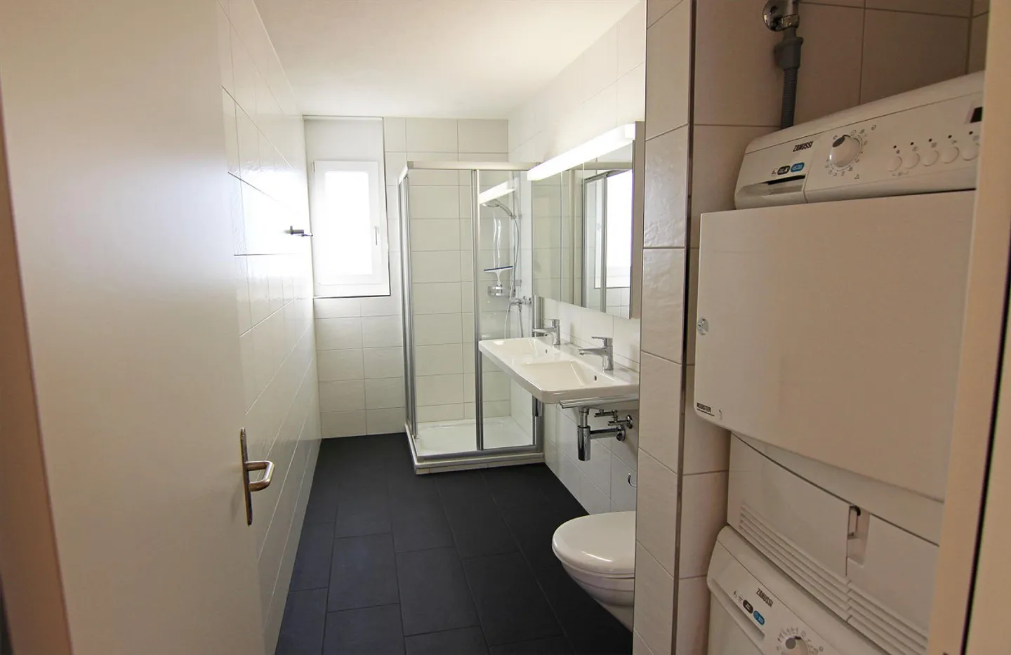 Appartamento attico moderno con vista - Foto 2 di 7