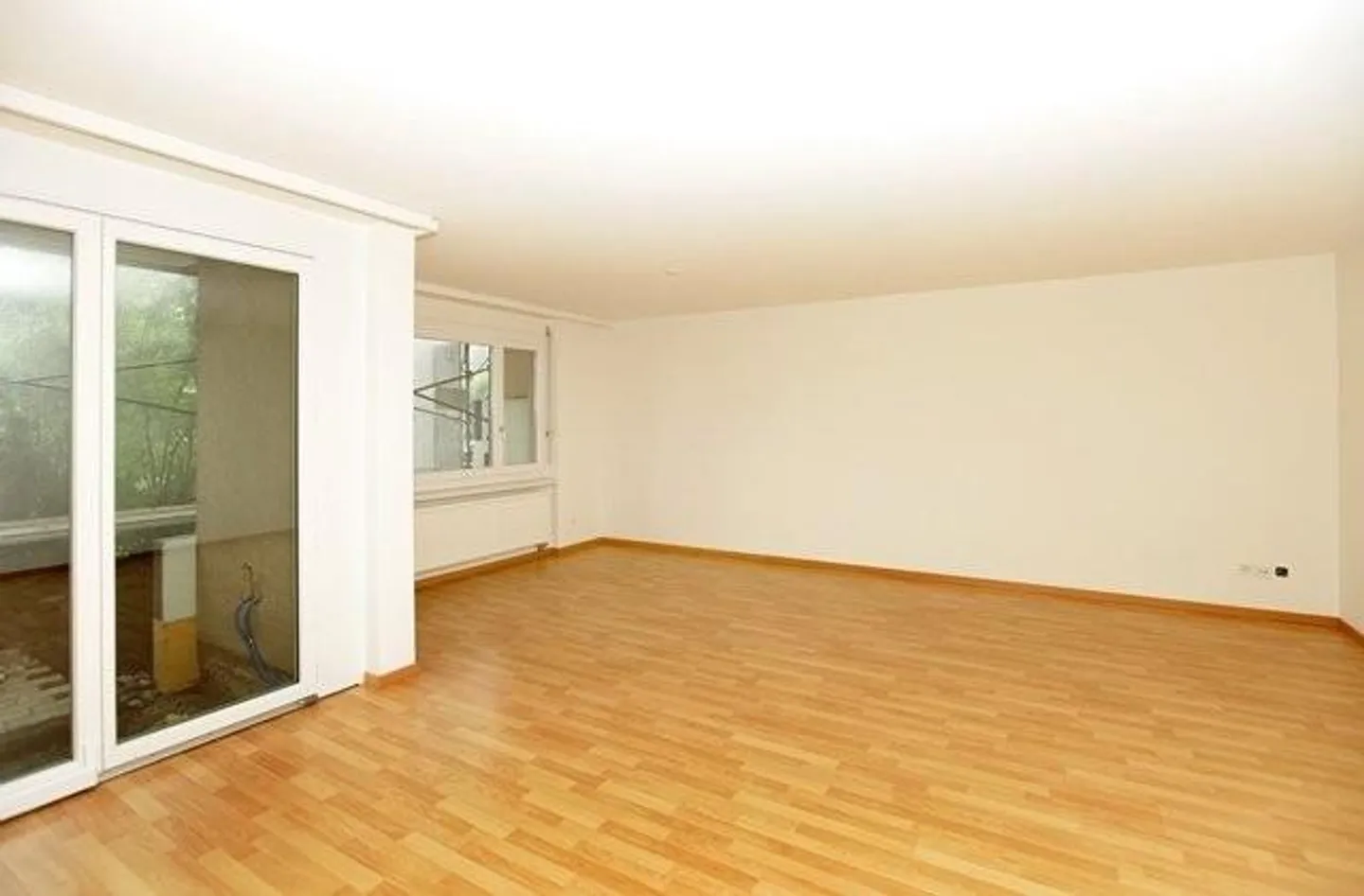 Moderne Wohnung mit Garten - Foto 2 von 5