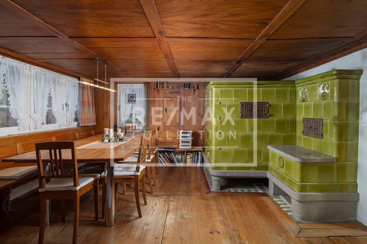 Charming Family Home in Horgen - Photo 2 of 13