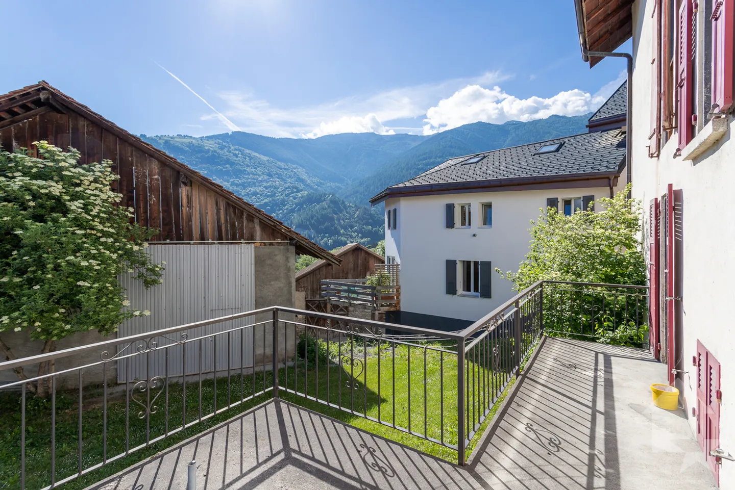 Casa unifamiliare da ristrutturare, 10 stanze + spazi commerciali, 400 m2 - Foto 7 di 13