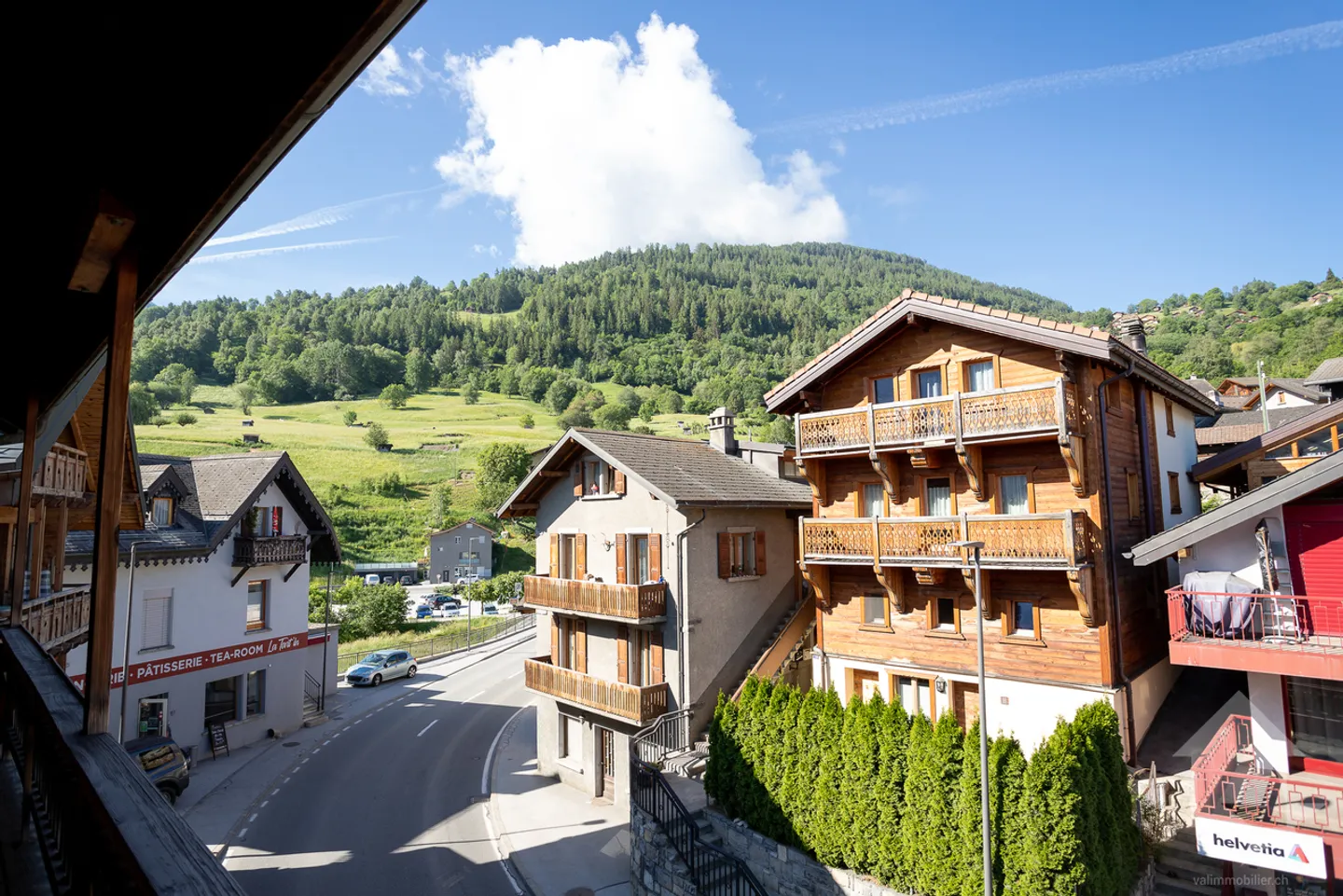 Casa unifamiliare da ristrutturare, 10 stanze + spazi commerciali, 400 m2 - Foto 11 di 13