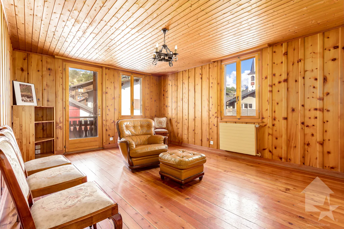 Casa unifamiliare da ristrutturare, 10 stanze + spazi commerciali, 400 m2 - Foto 2 di 13