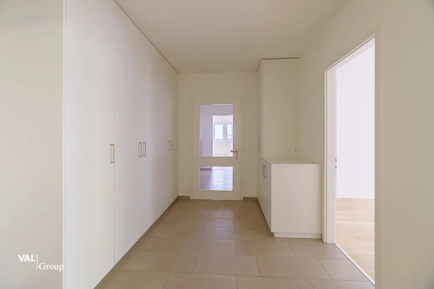 Apartment for rent - Photo 8 of 12