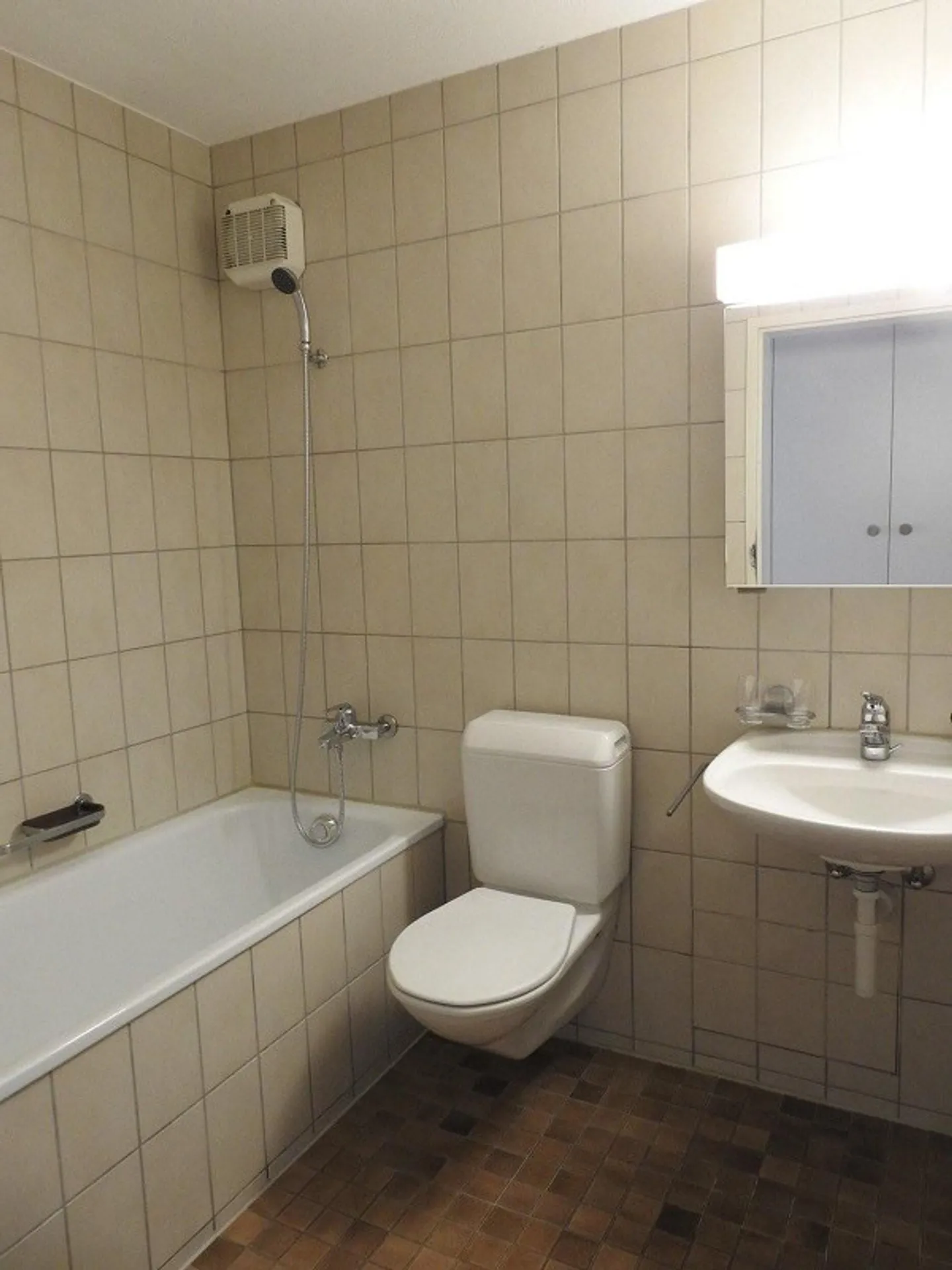 Living in a great location at Stauffacher (TEMPORARY until March 31, 2027) - Photo 8 of 9