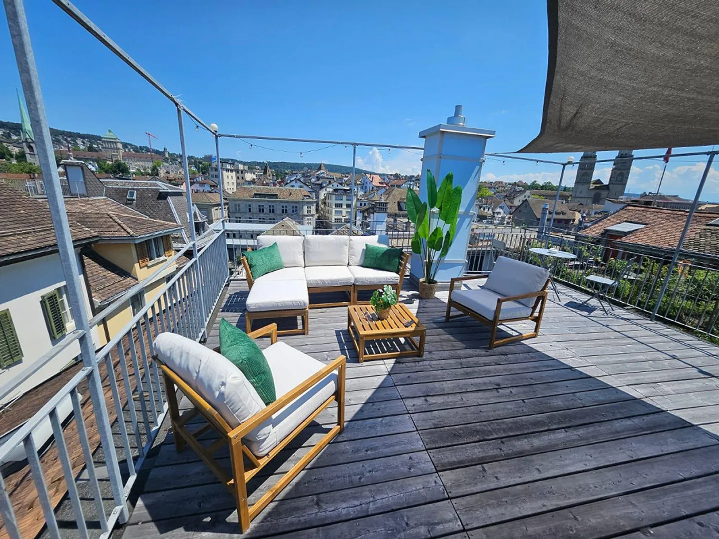 Central Office Space in the Heart of Zurich's Old Town - Photo 4 of 7