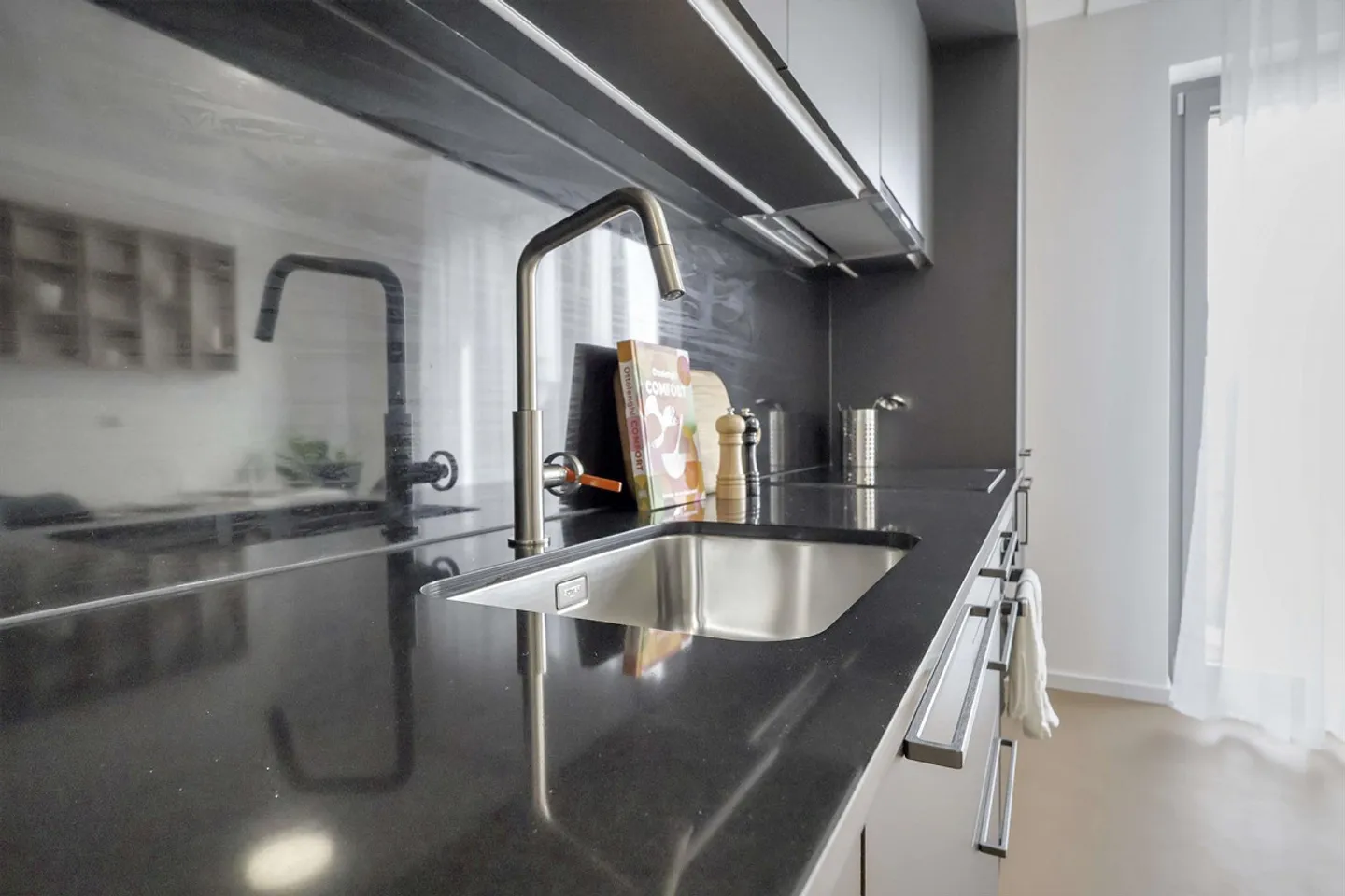 Coliving con Privacy e Comunità nel Cuore di Renens - Foto 25 di 31