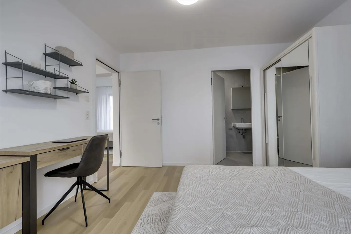 Coliving con Privacy e Comunità nel Cuore di Renens - Foto 8 di 31