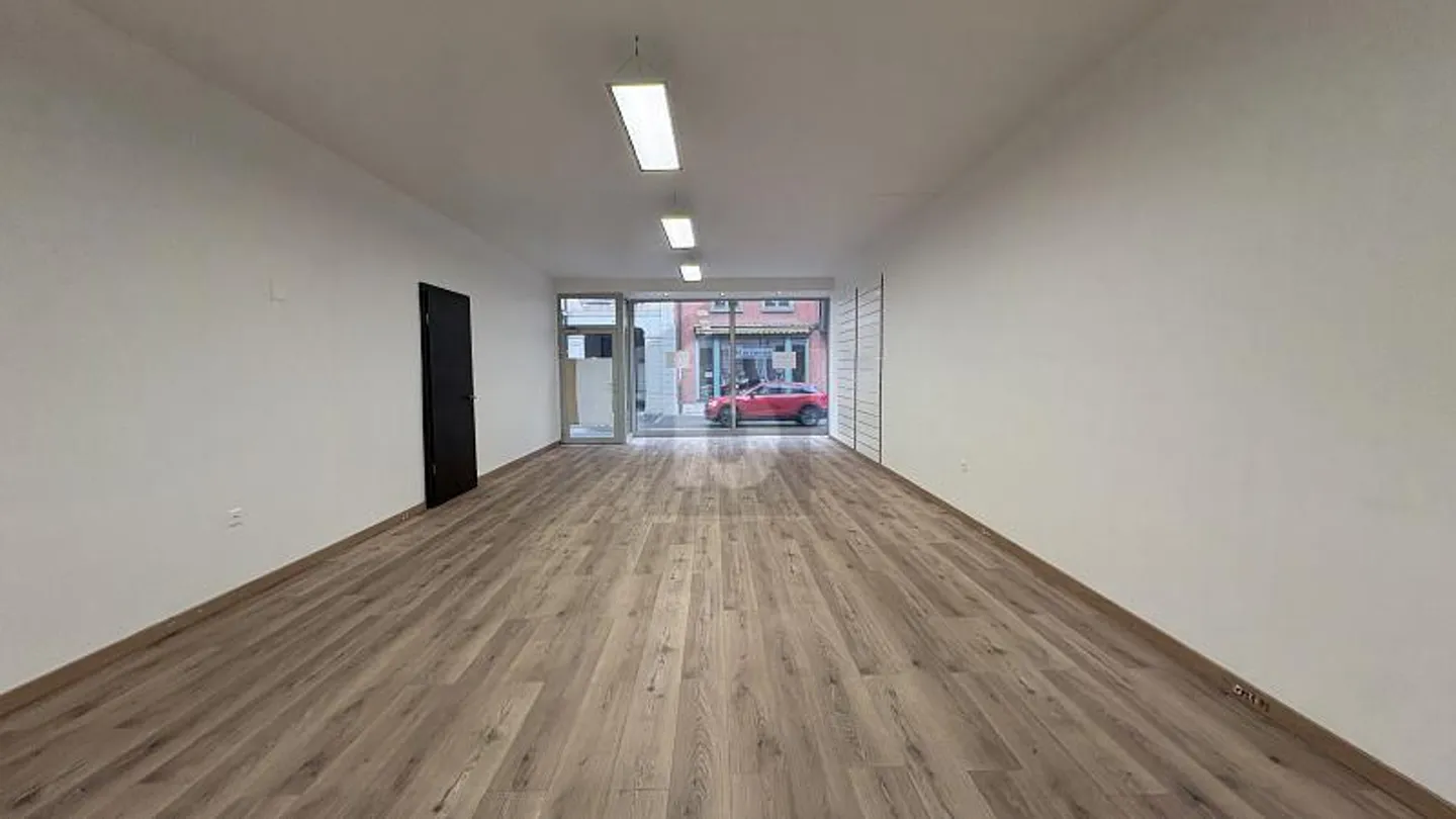 POSIZIONE IDEALE NEL CENTRO CITTADINO - Foto 2 di 6