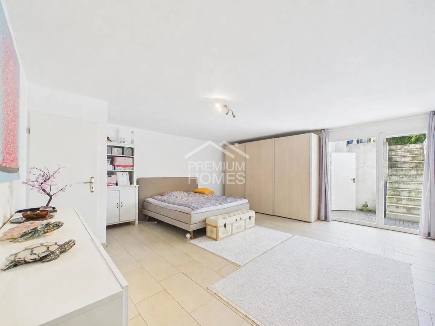 Charming Semi-Detached House - Photo 8 of 10