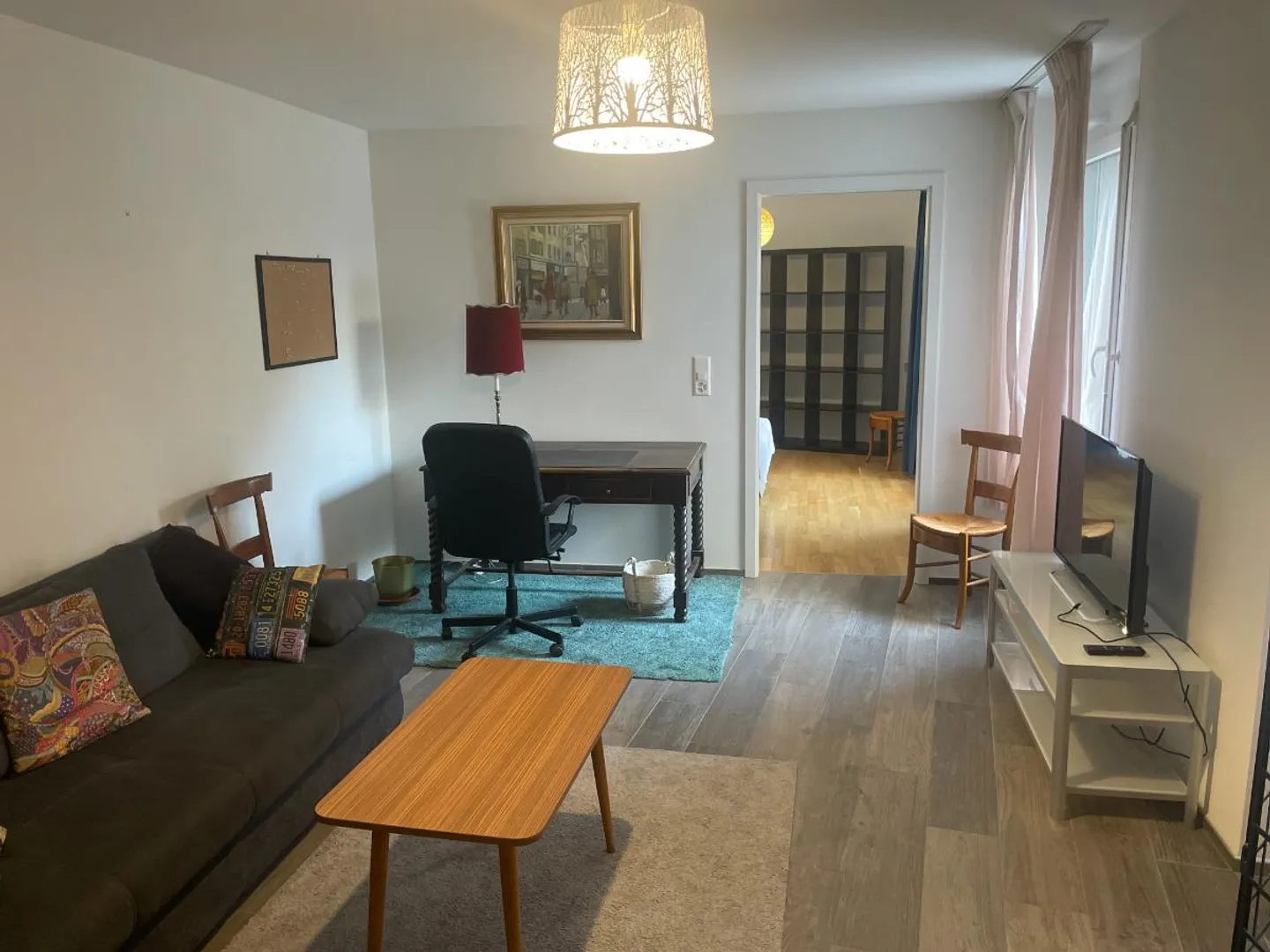 Appartement spacieux 2,5 pièces - Photo 2 sur 5