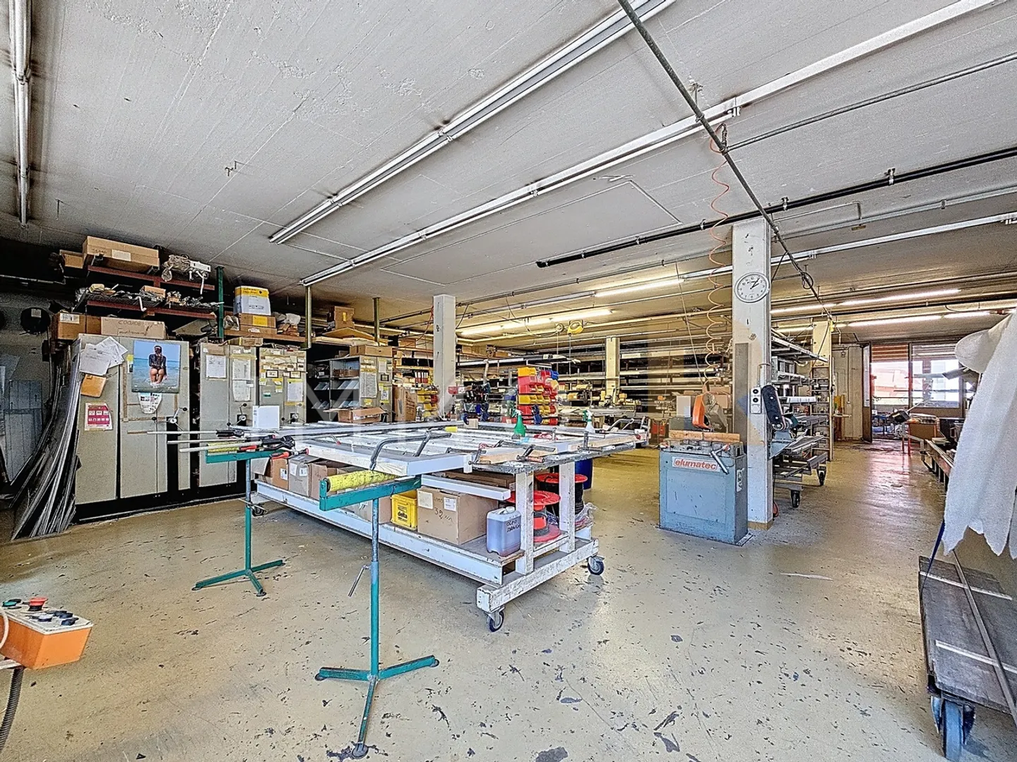 Workshop for sale - Photo 5 of 6