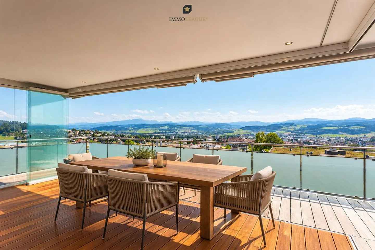 Luxusattikawohnung der Extraklasse mit grandioser Panoramasicht. - Photo 2 sur 9