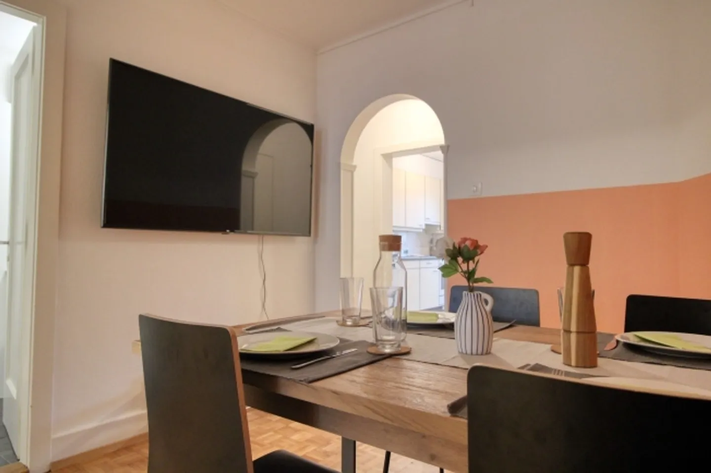 A real cocoon in the center of Lausanne - Photo 10 of 13