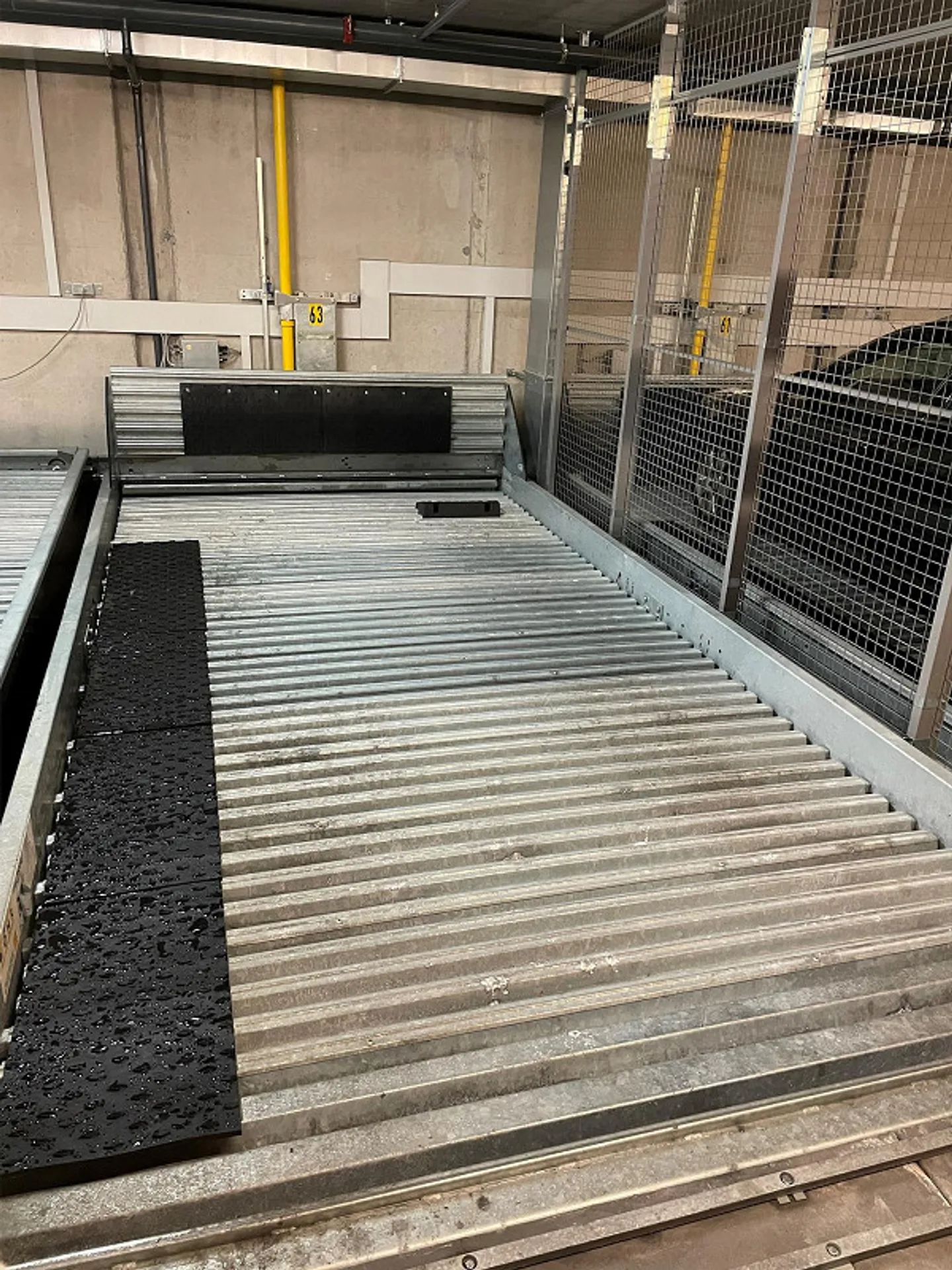 Places de stationnement à proximité immédiate des Prime Towers - Photo 2 sur 2