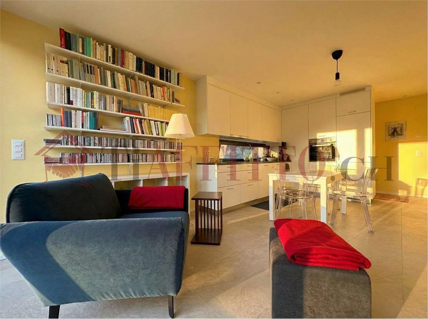 Moderna casa bifamiliare con giardino privato a Comano - Foto 3 di 12