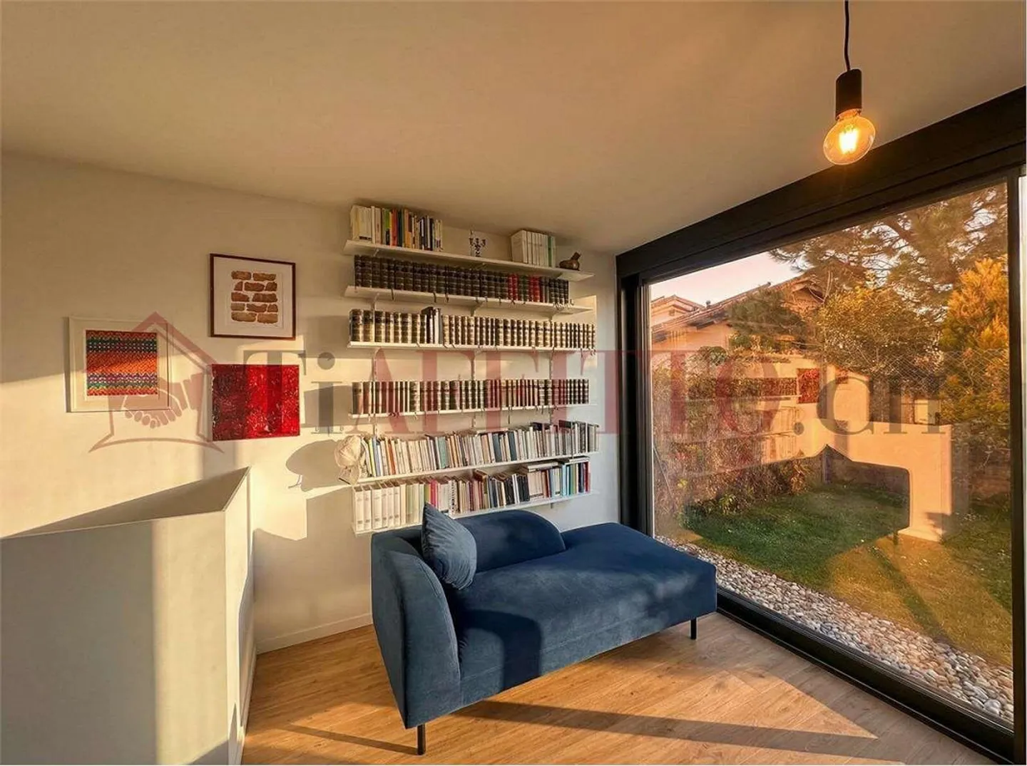 Moderna casa bifamiliare con giardino privato a Comano - Foto 4 di 12