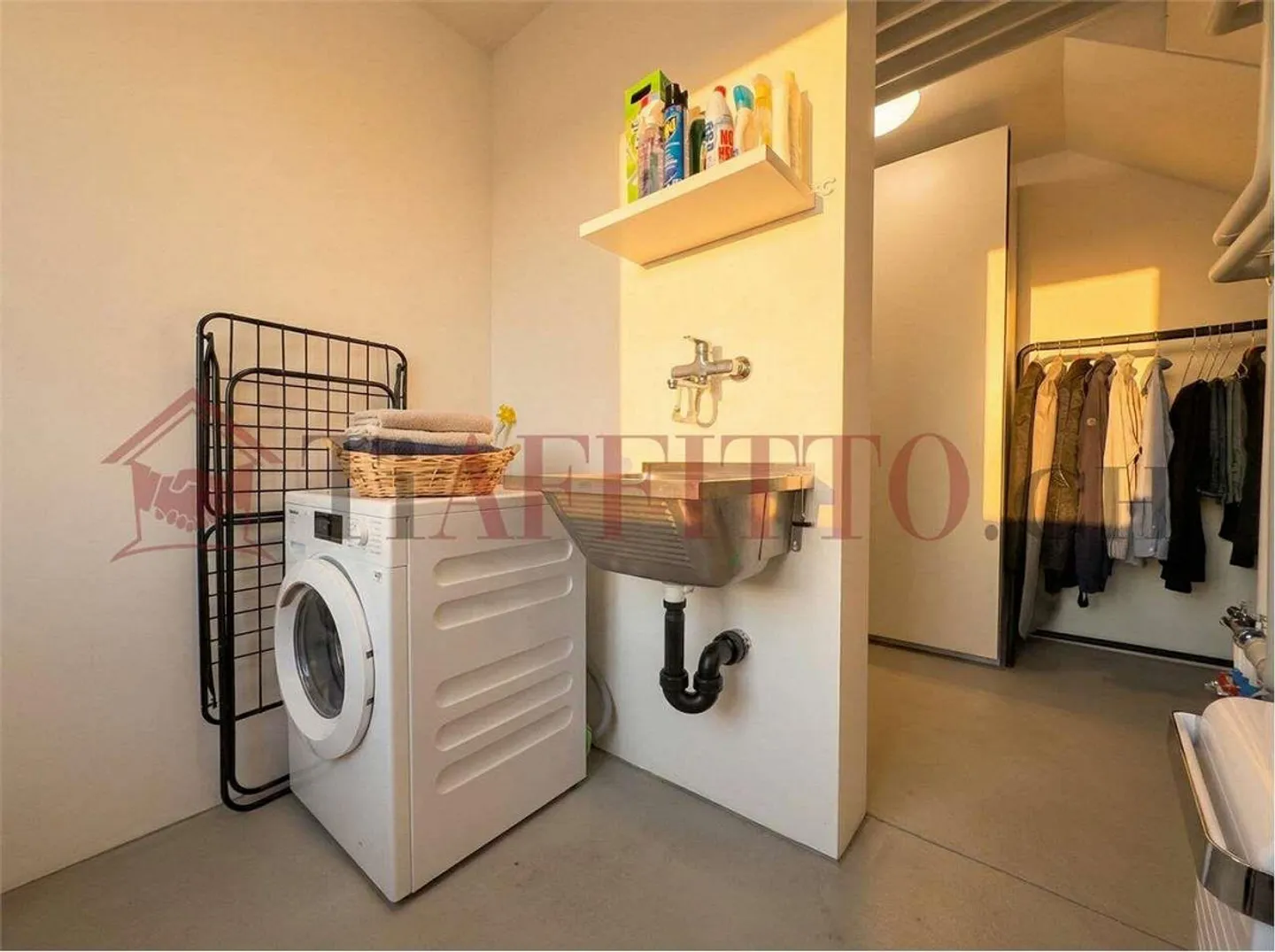 Moderna casa bifamiliare con giardino privato a Comano - Foto 10 di 12