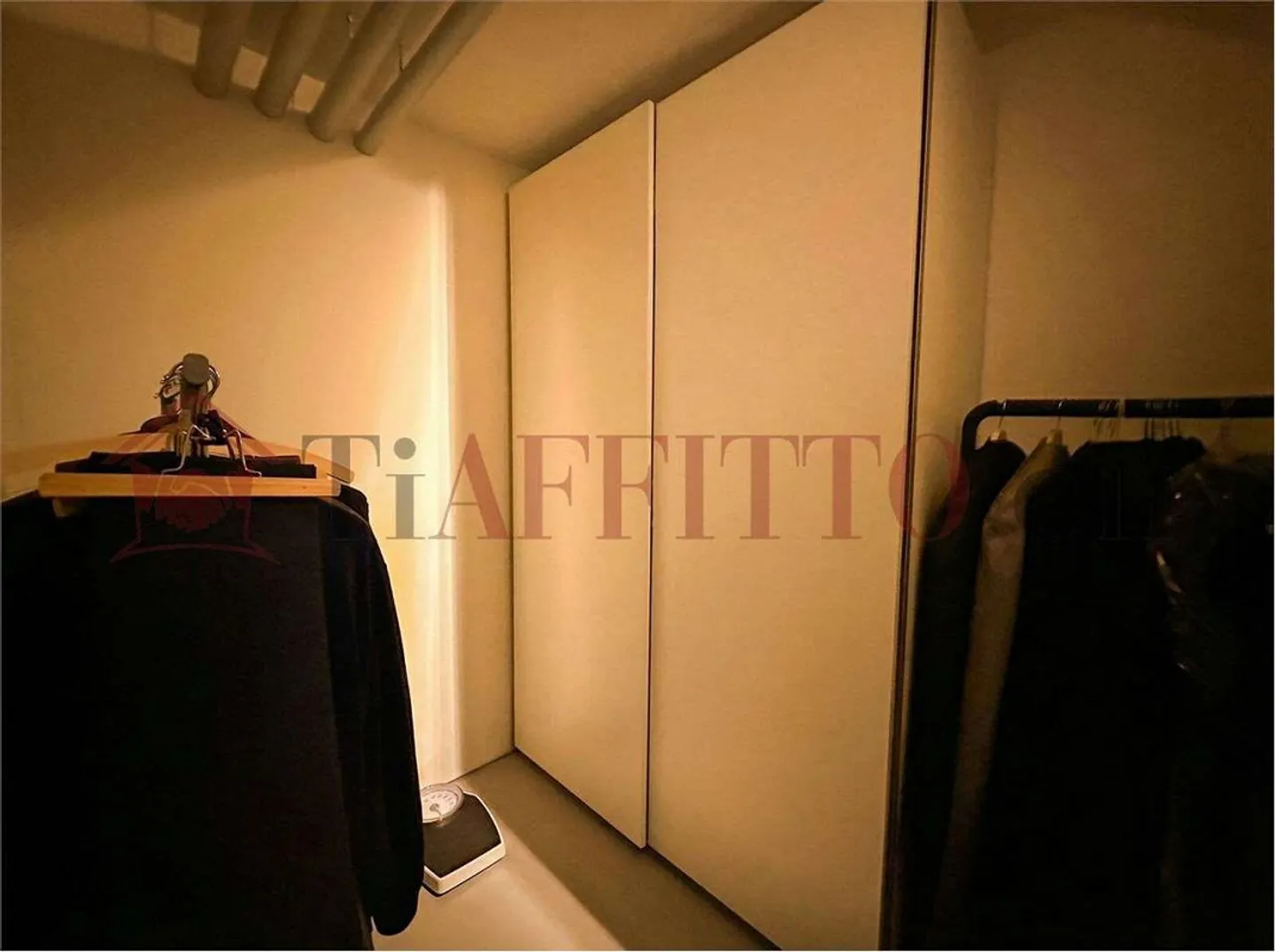 Moderna casa bifamiliare con giardino privato a Comano - Foto 11 di 12