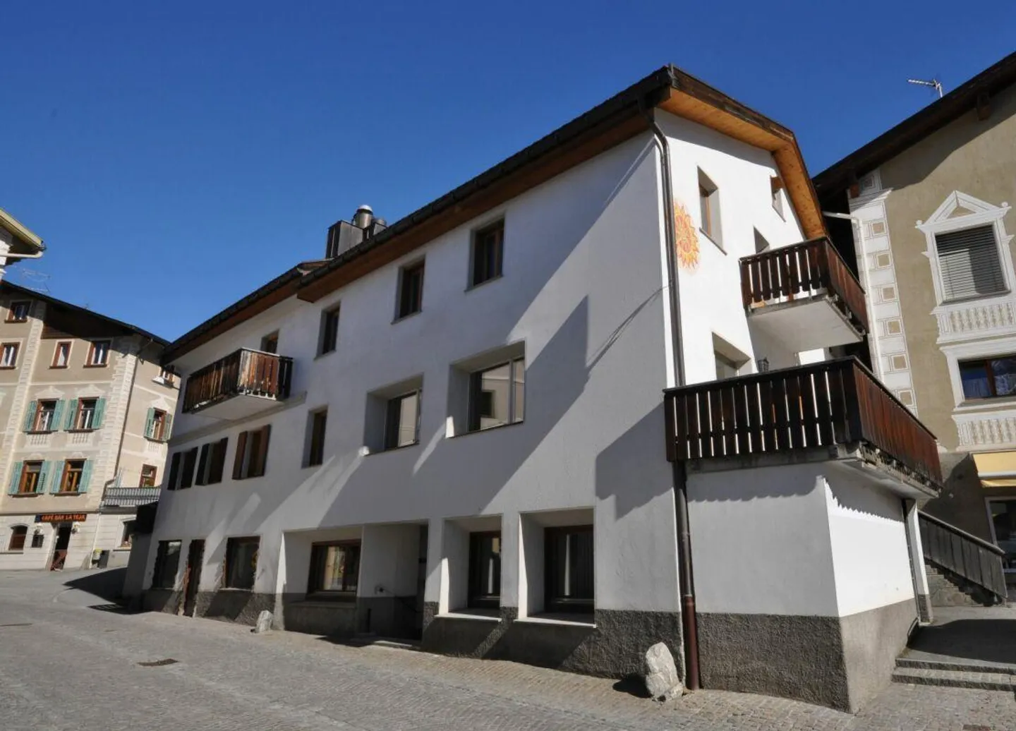 Chalet in Sent mit Entwicklungspotenzial - Foto 2 von 7