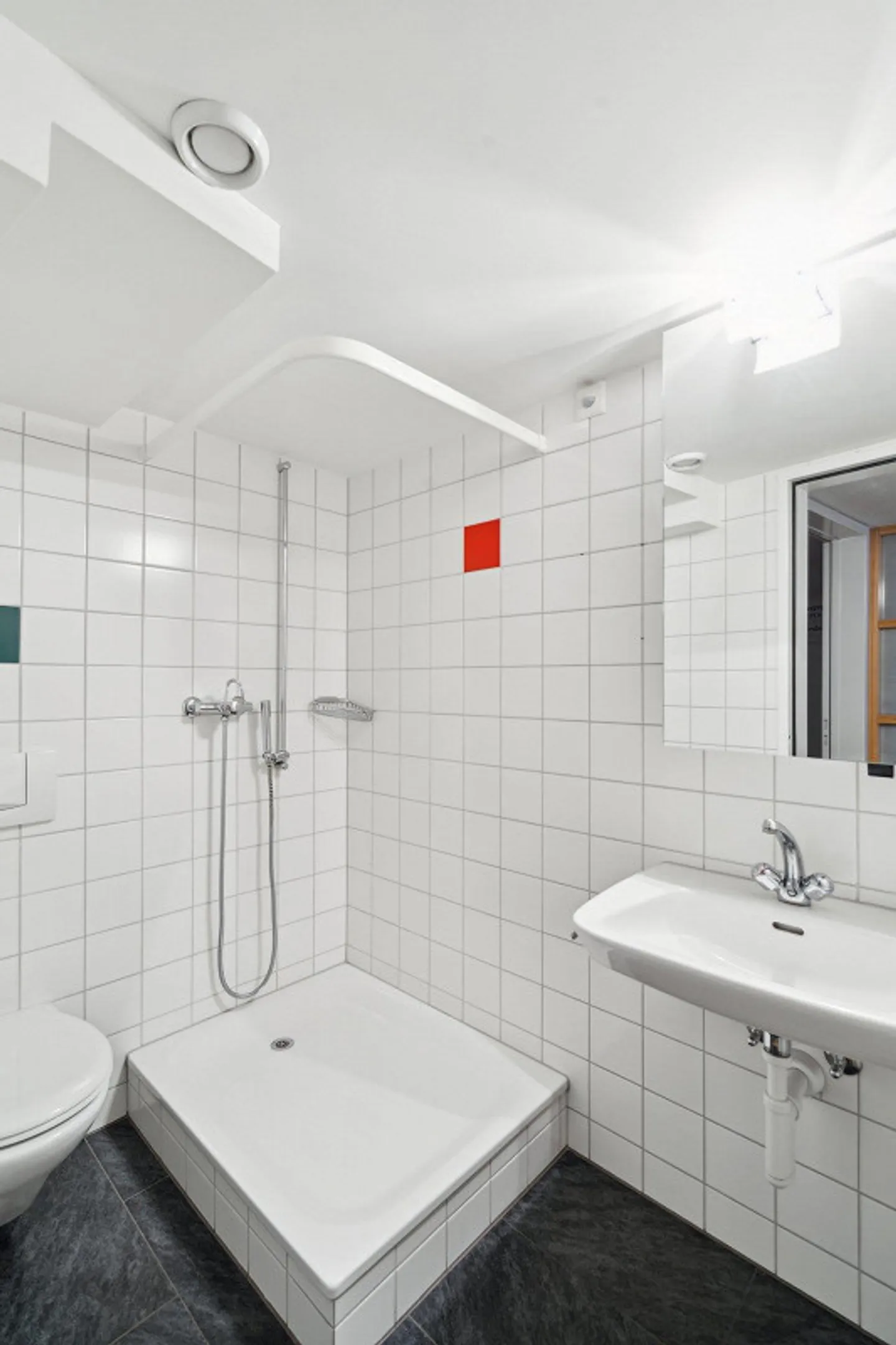 Spazi polifunzionali per studi professionali in posizione privilegiata! - Foto 4 di 13