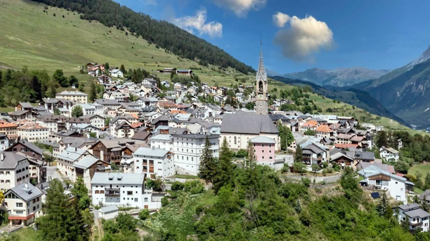 Chalet in Sent mit Entwicklungspotenzial - Foto 7 von 7