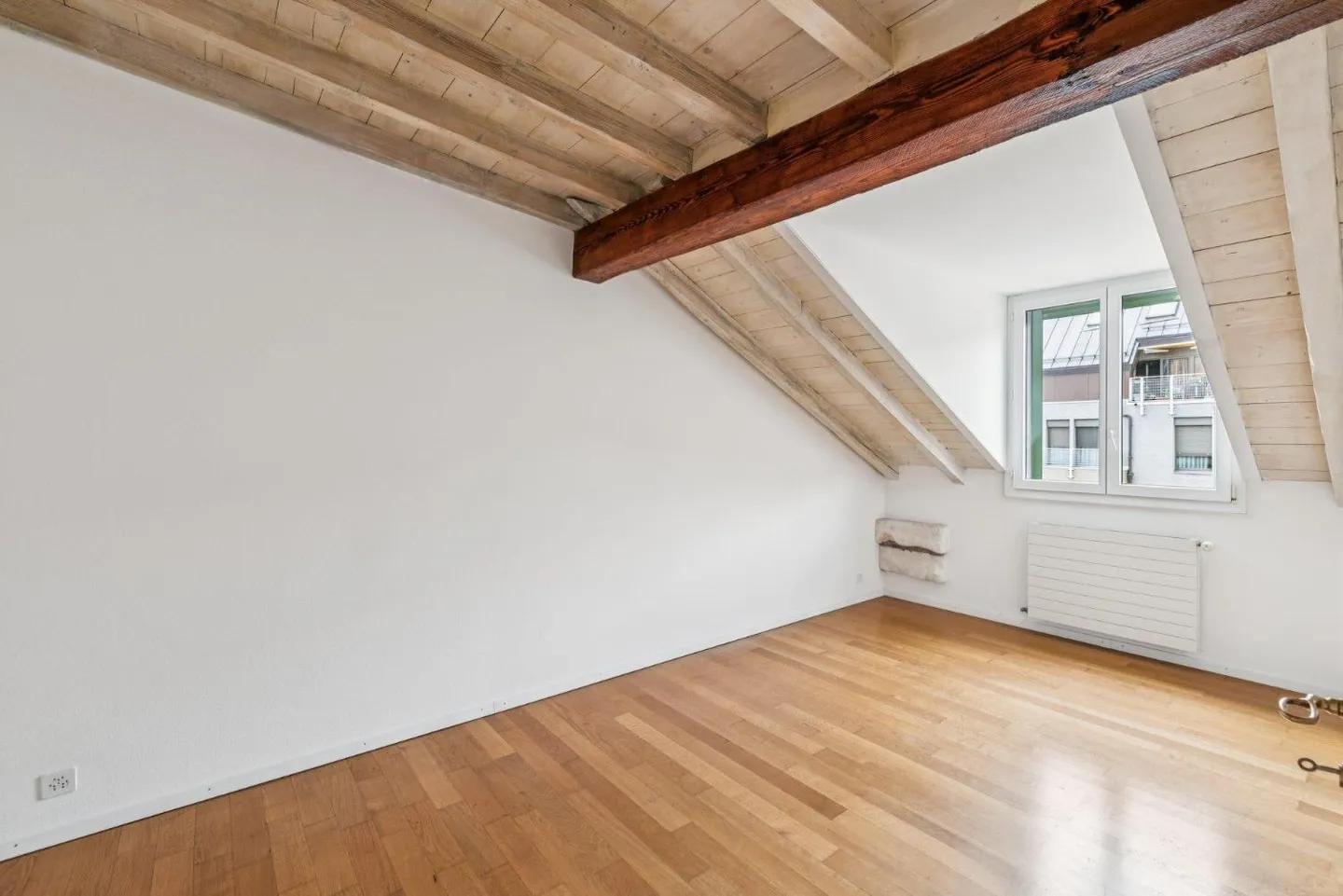 Charming 4.5 Room Apartment - Photo 4 of 12