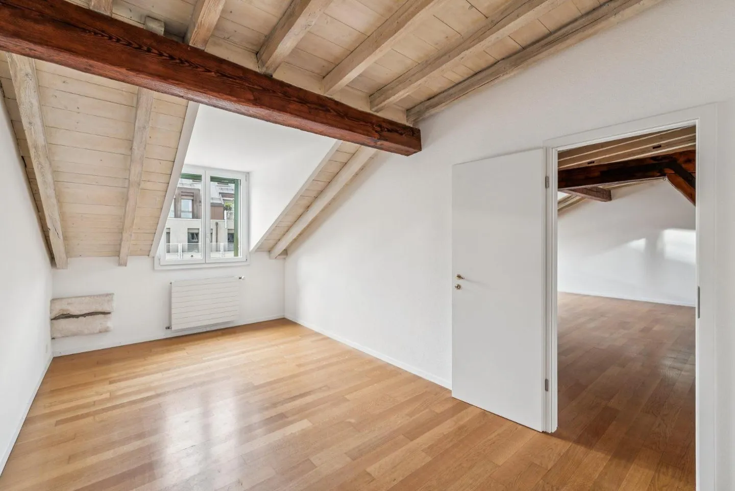 Charming 4.5 Room Apartment - Photo 8 of 12