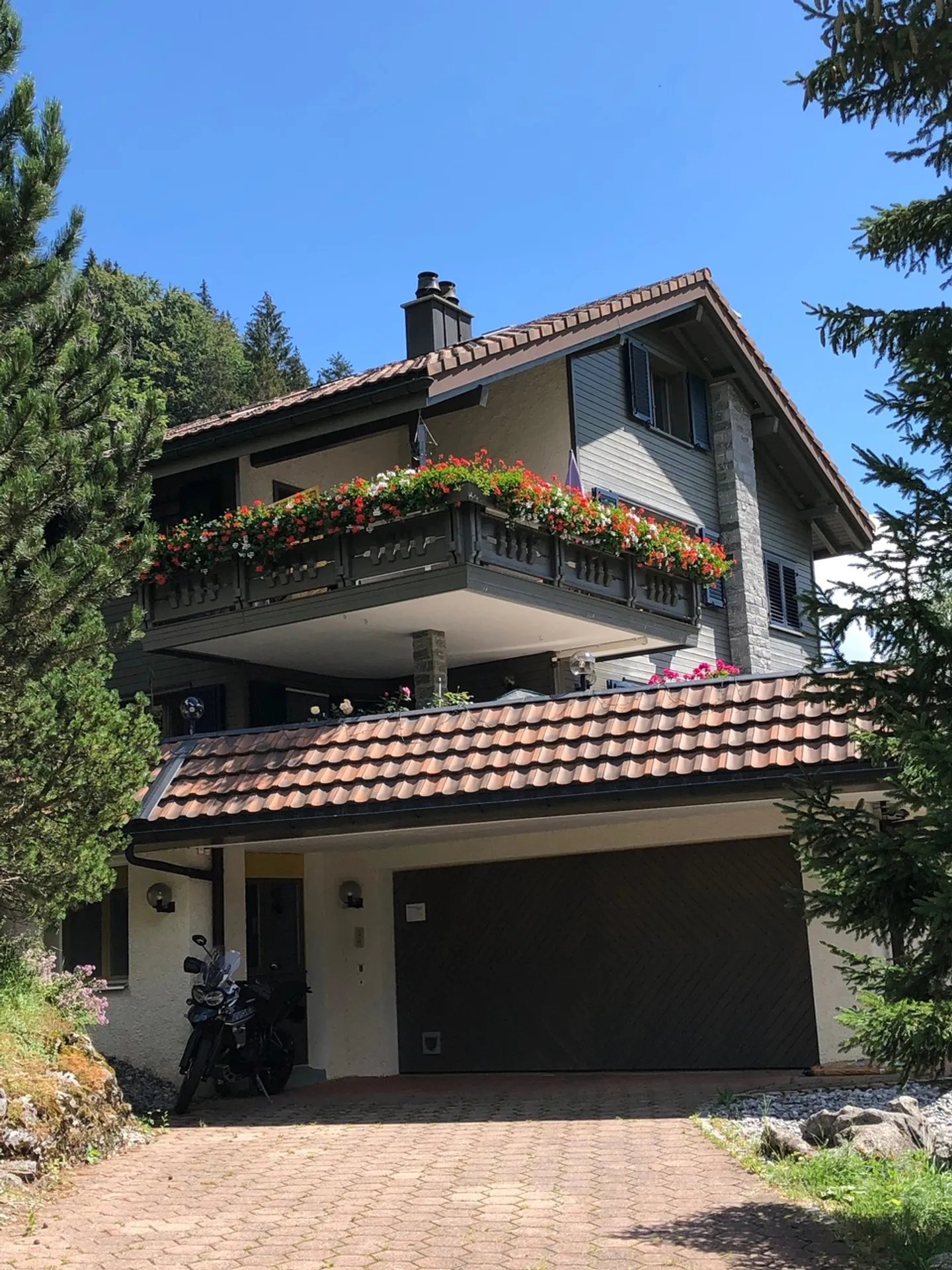 Unica casa unifamiliare di 7,5 stanze con oasi benessere e vista panoramica - Foto 1 di 13