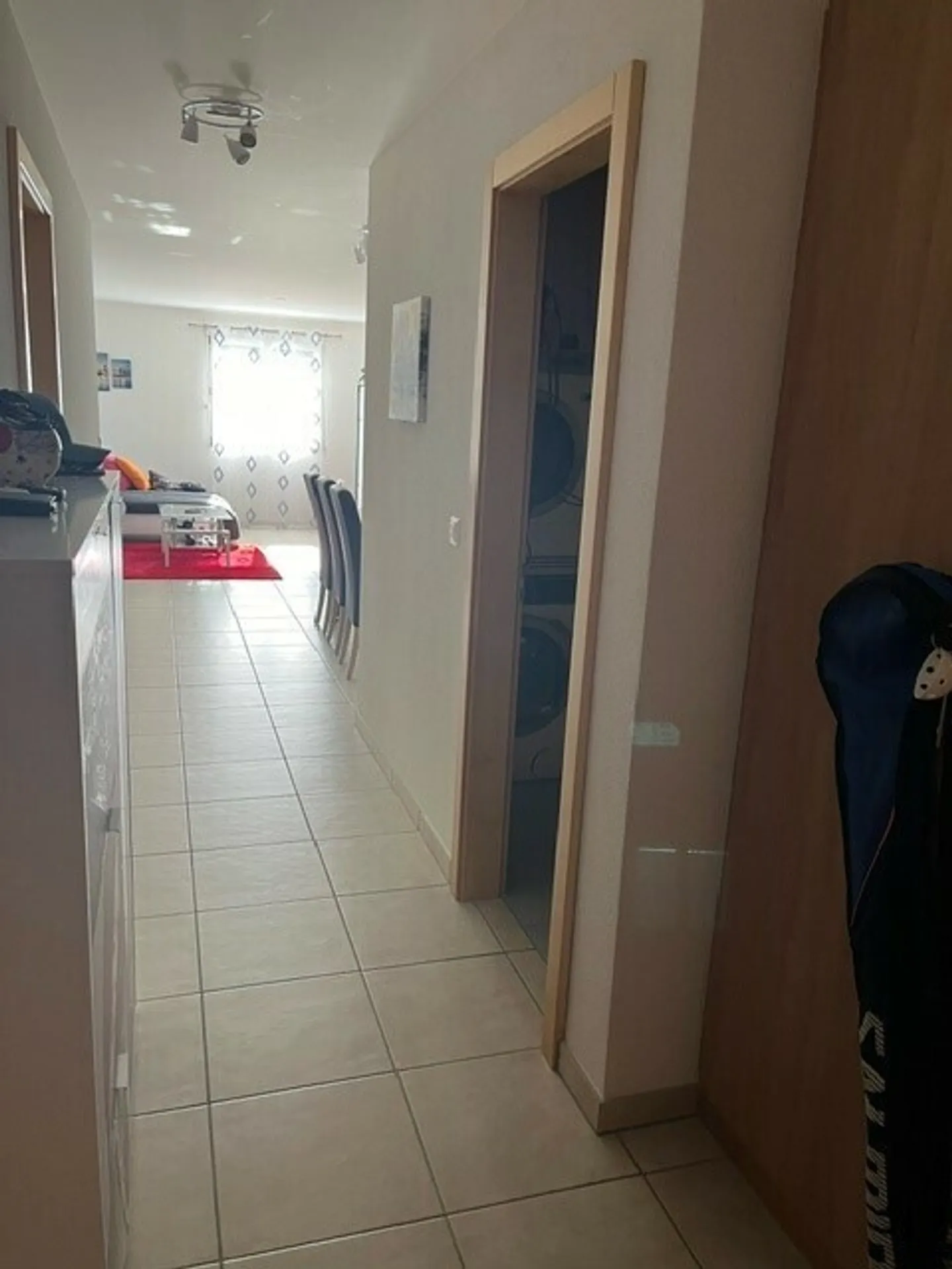 Wohnung mit 2.5 Zimmern vollständig ausgestattet in Farvagny - Photo 4 sur 9