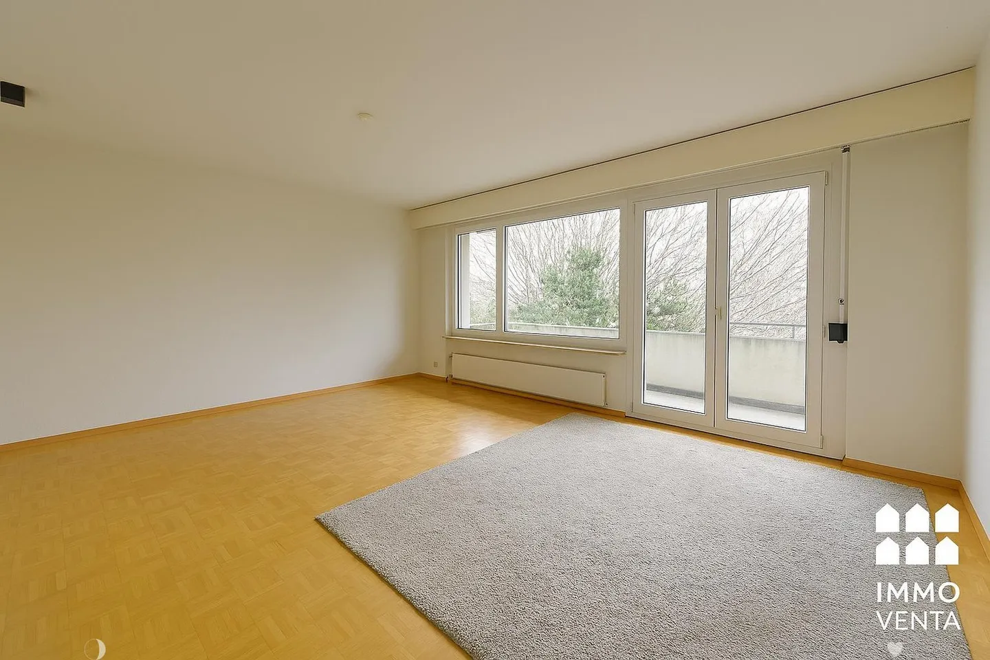 Moderno appartamento di 4 stanze con balcone a Bienne - Foto 2 di 9