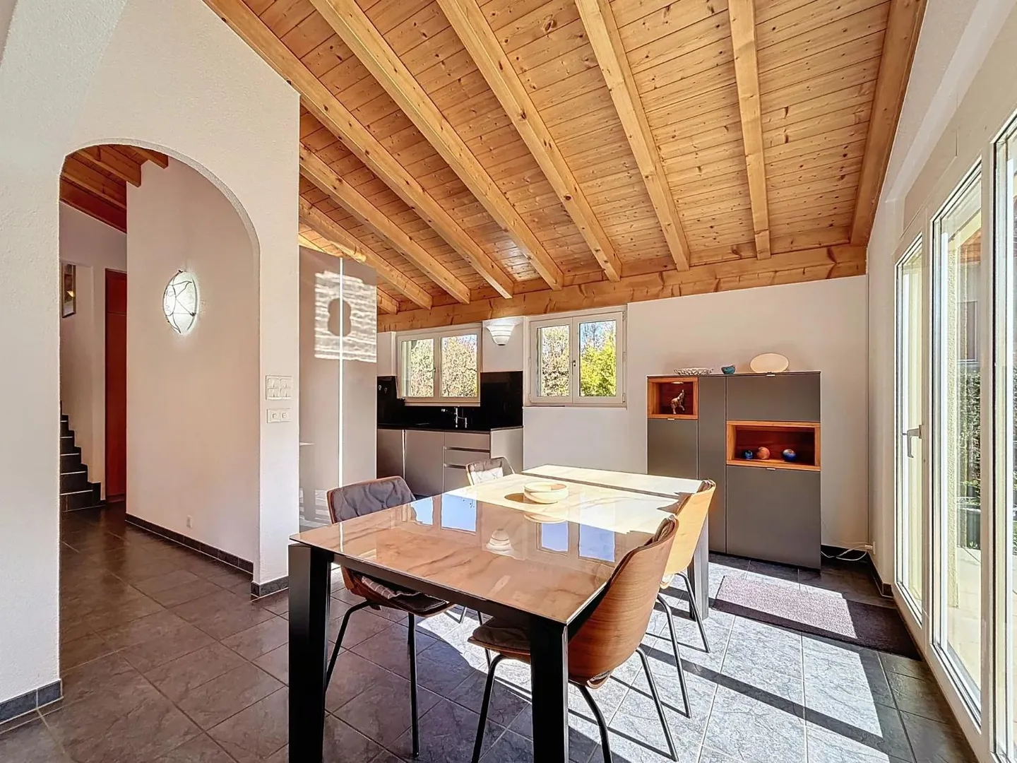 Villa familiale rénovée à Sion - Photo 5 sur 13