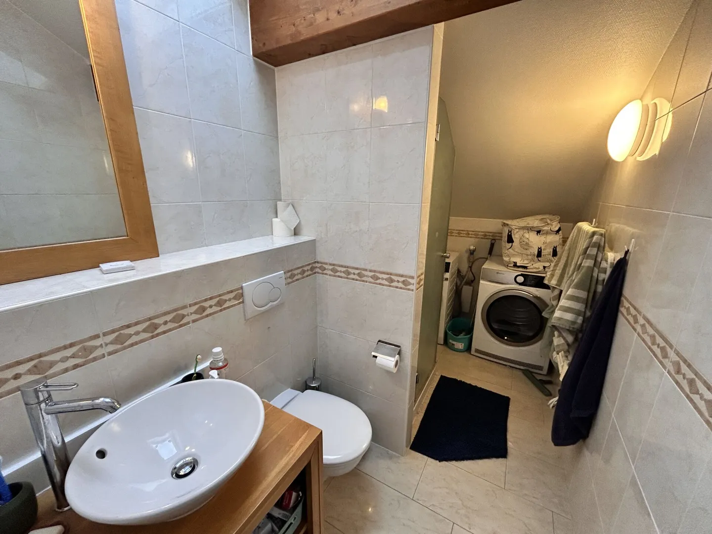 Attic with mezzanine and panoramic view of the lake and mountains! - Photo 19 of 20