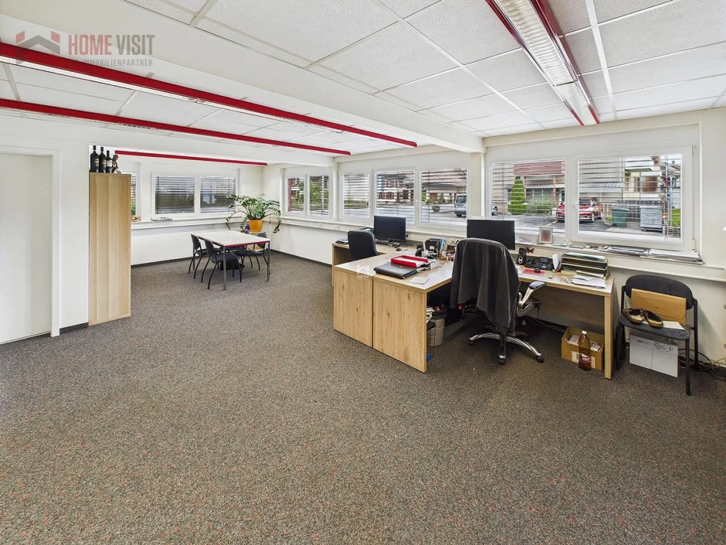 Prime Location in Gunzgen – Residential & Commercial Building with Yield Potential - Photo 8 of 14