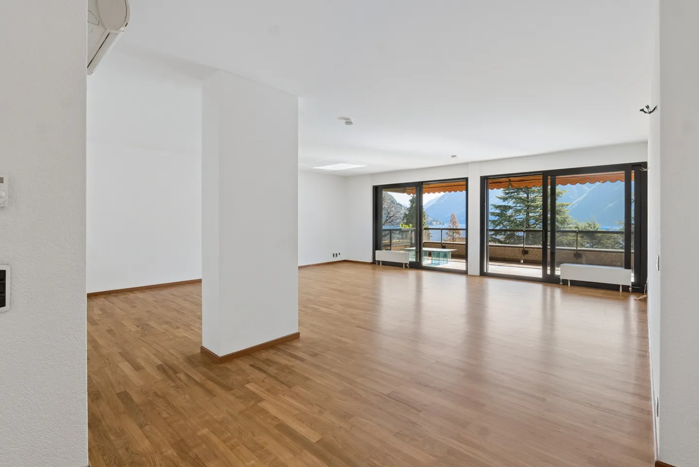 Villa Loreto Residence | Elegant apartment a few steps from the lake - Photo 4 of 18