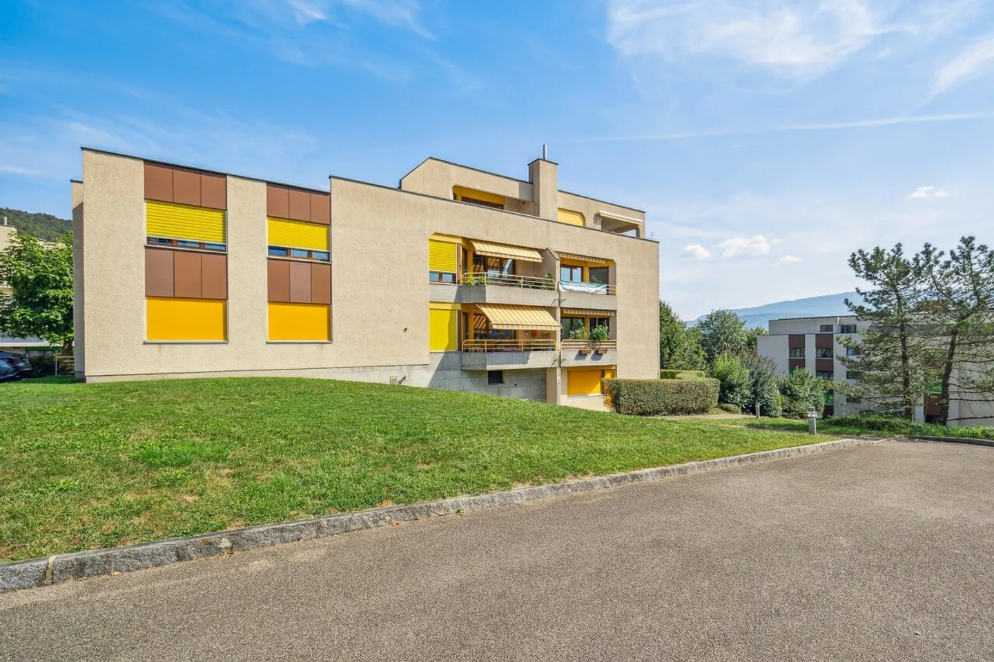 APPARTEMENT À LOUER DANS QUARTIER TRÈS ENSOLEILLÉ ET FAMILIAL - Photo 10 sur 12