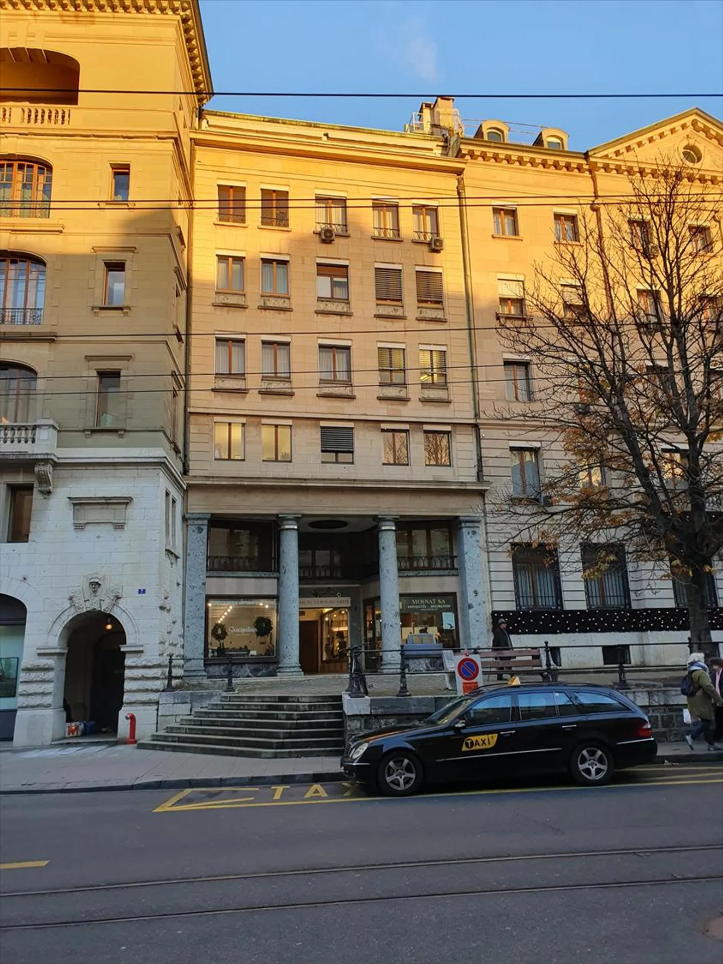 Hair Salon for Temporary Rent - Photo 1 of 3