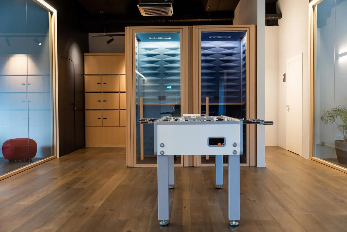 2 Bureaux Entièrement Meublés : 18m2 à CHF 850.- et 20m2 à CHF 950.- - Photo 4 sur 7