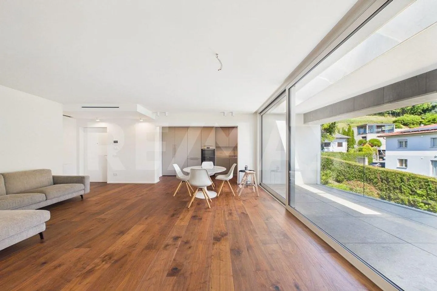 Modern and Elegant 3 ½ Room Apartment in Comano - Photo 3 of 13