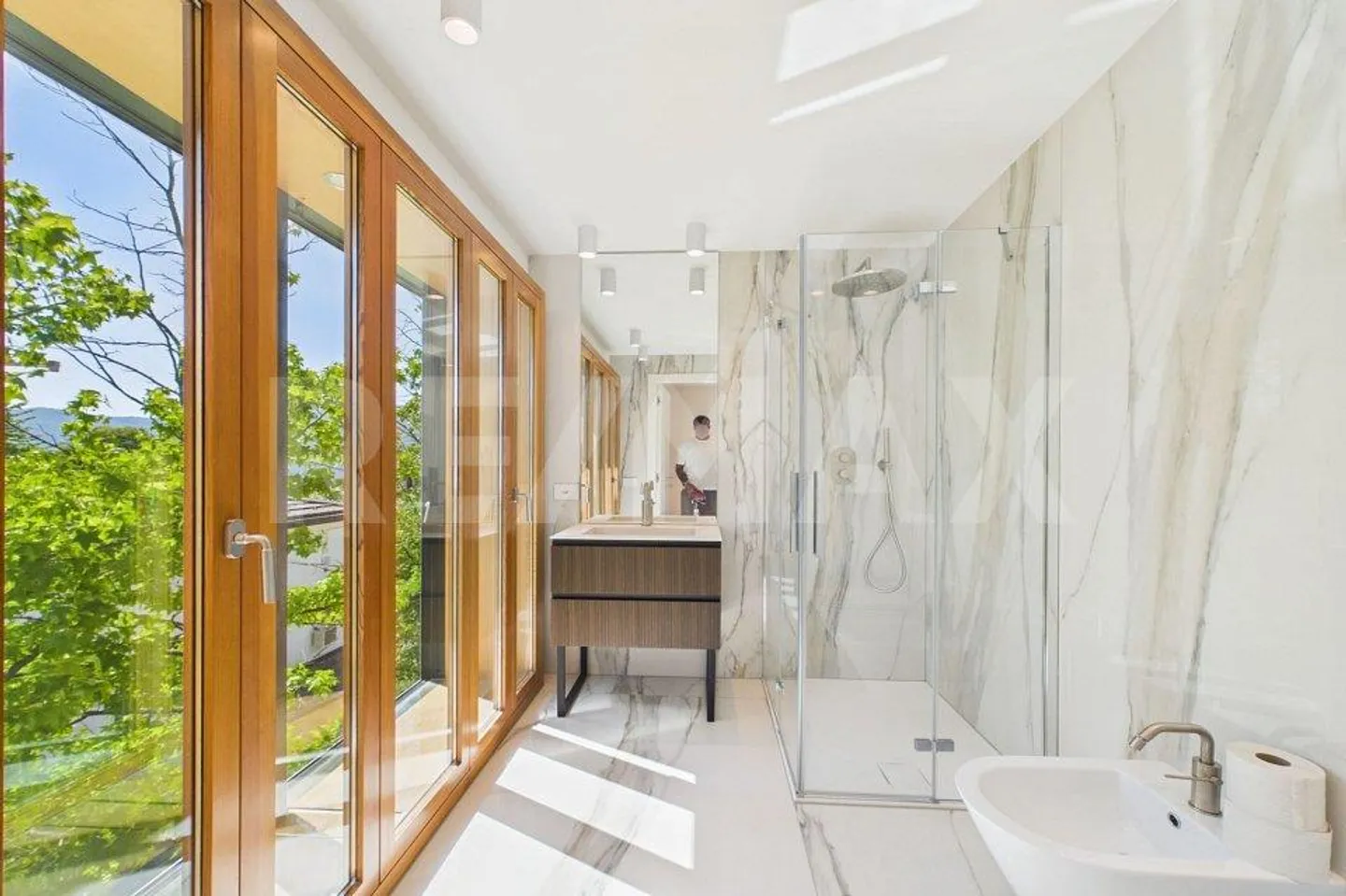 Modern and Elegant 3 ½ Room Apartment in Comano - Photo 7 of 13
