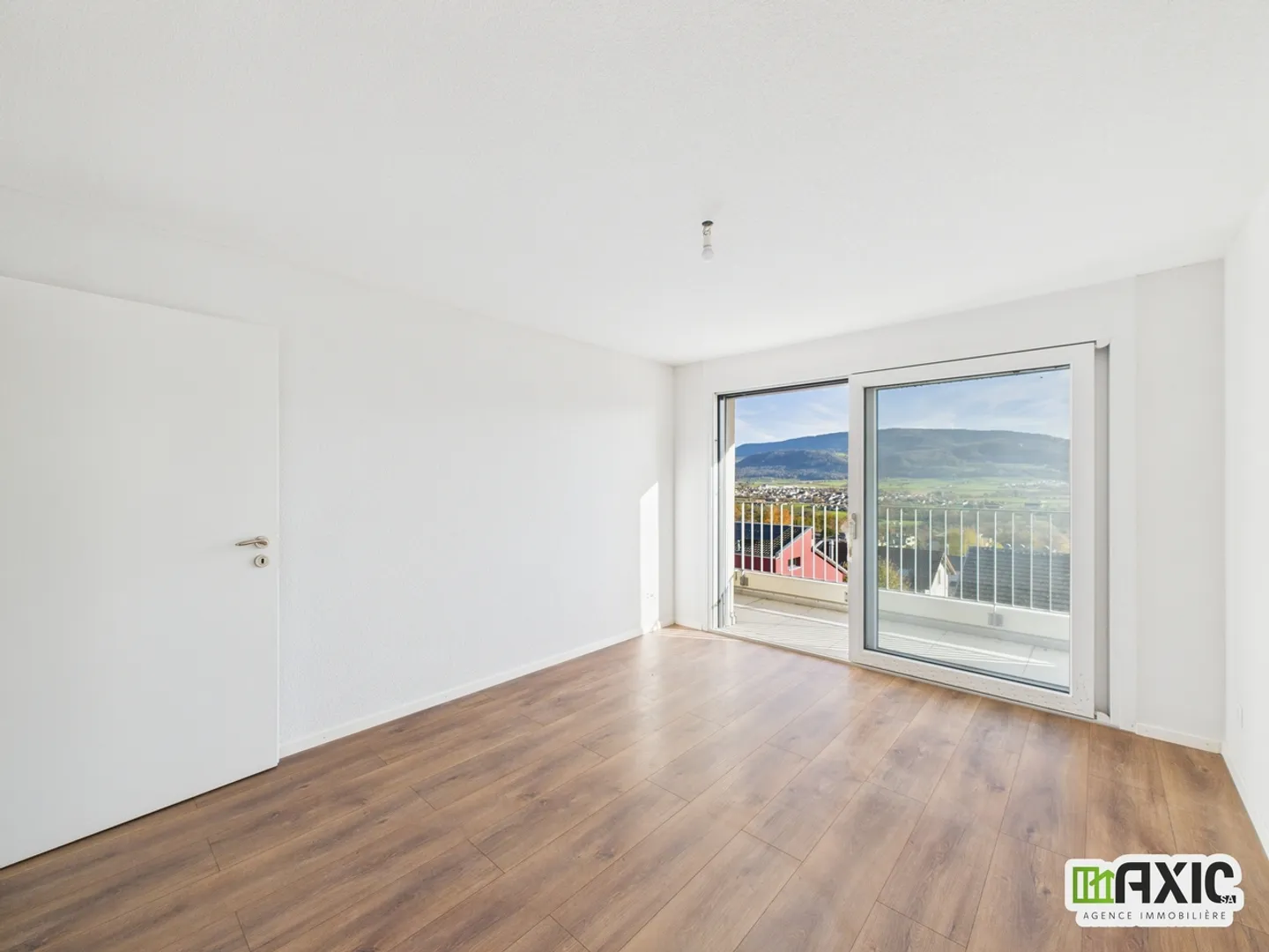 For sale - Beautiful 3.5-room apartment of 75 m² bright on the 2nd floor - Photo 11 of 13