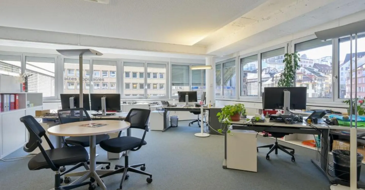 Bureau spacieux à Lausanne - Photo 3 sur 10