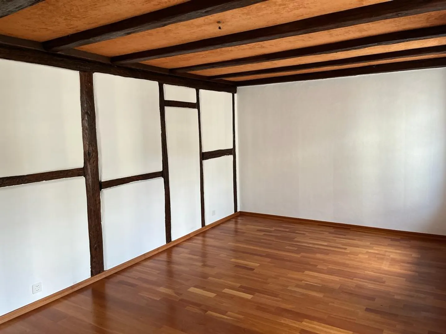 Opportunité unique MFH avec 7 unités et ~ 5,0 % de rendement - Photo 5 sur 18