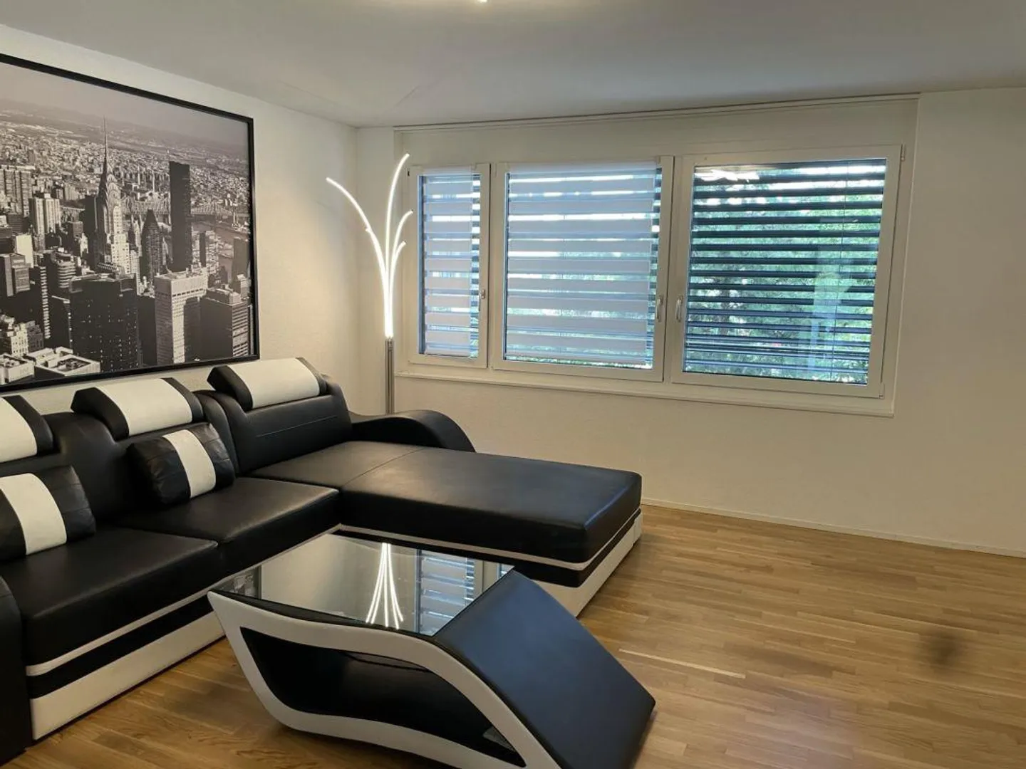 Appartamento moderno di 2½ locali a Bienne - Foto 2 di 5