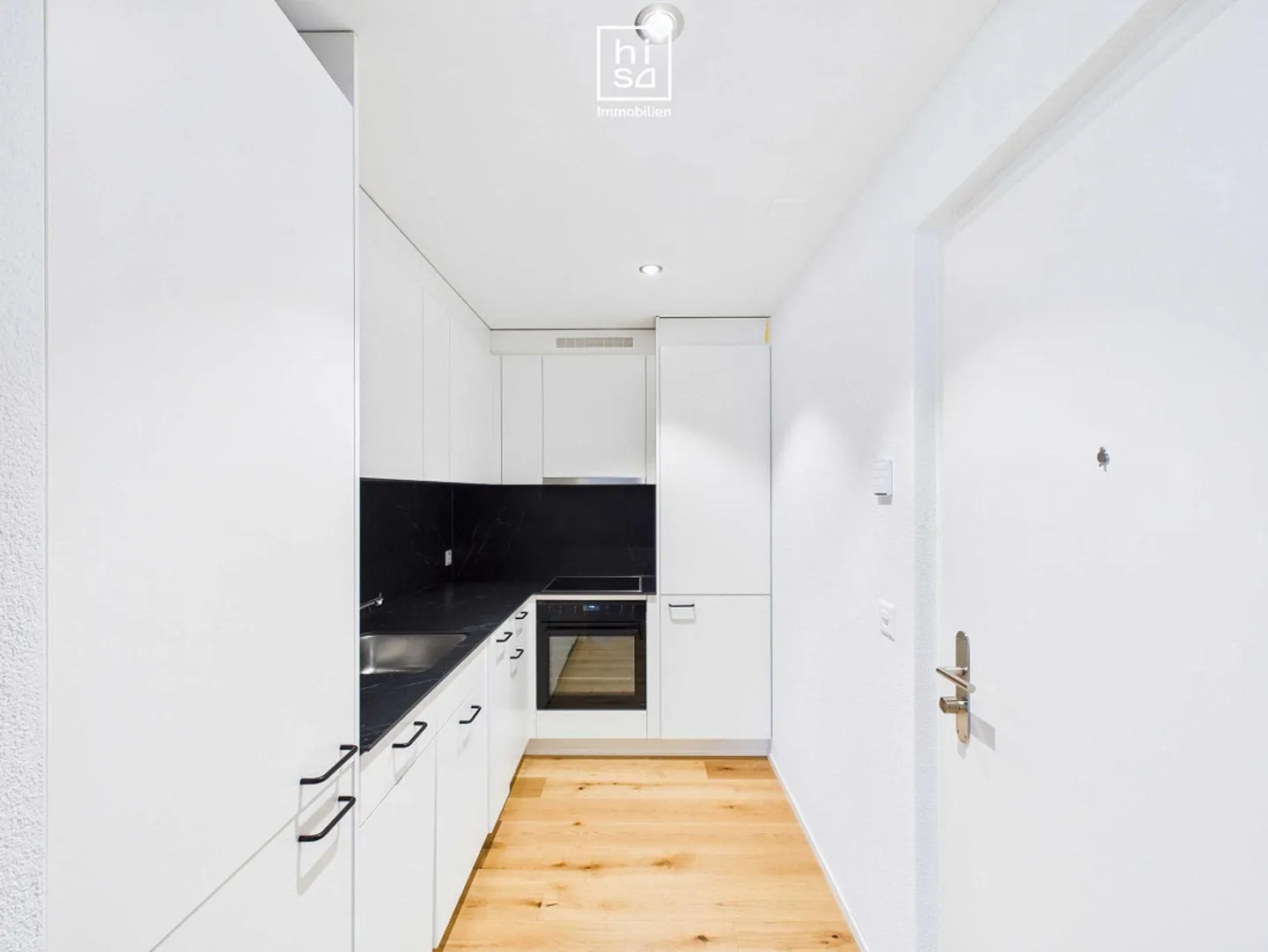Modern living for singles or students - Photo 1 of 3