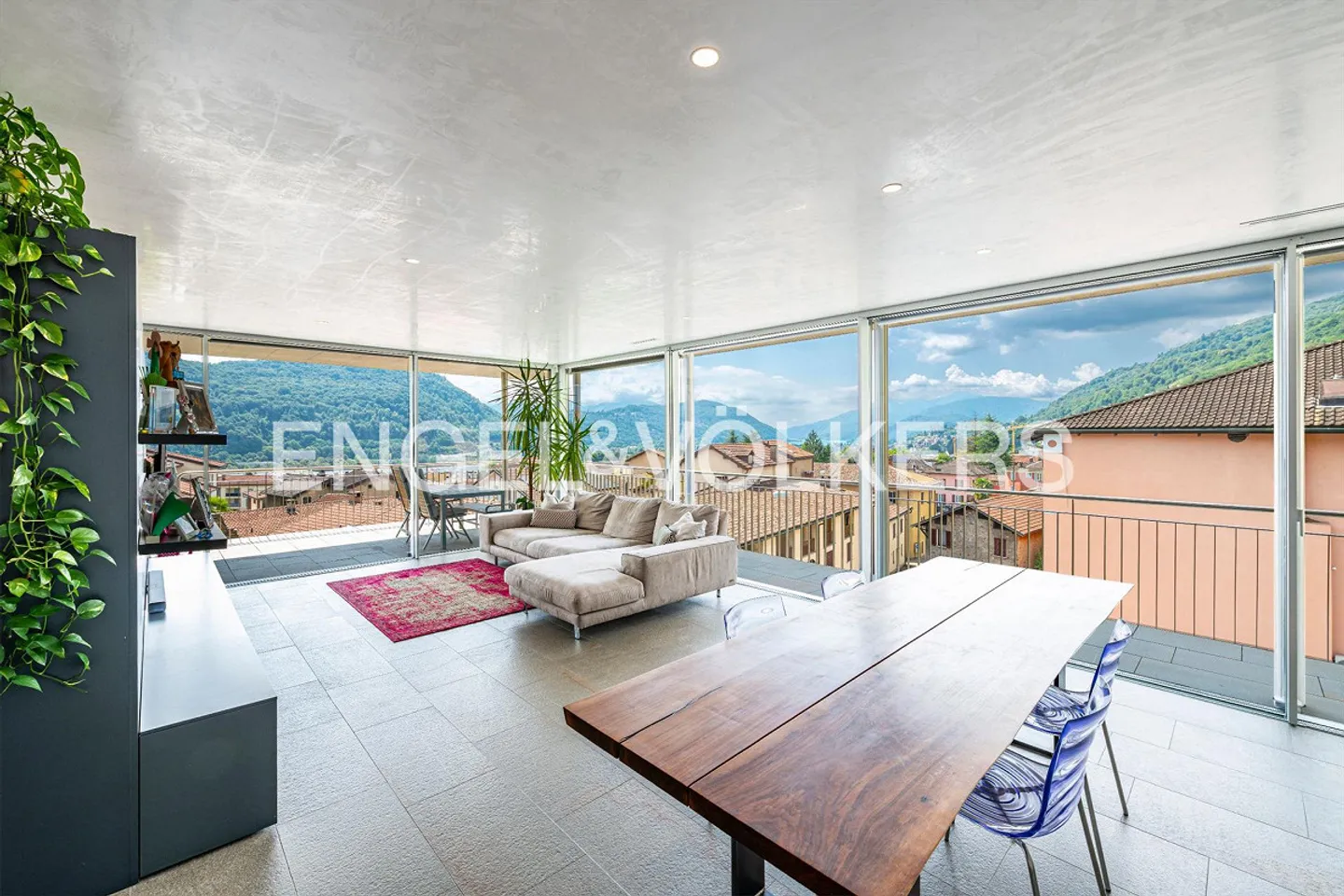 Modern design immersed in tranquility - Photo 3 of 13