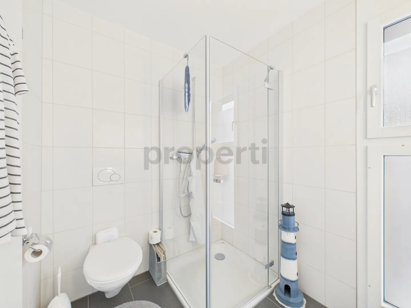 Modern 4.5-room apartment with Minergie standard in Steinen - Photo 6 of 8