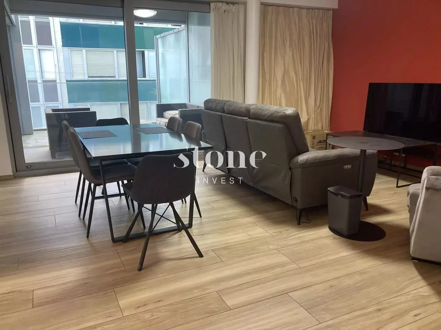 Appartement de quatre pièces avec terrasse au cœur des Pâquis, près du lac - Photo 2 sur 12