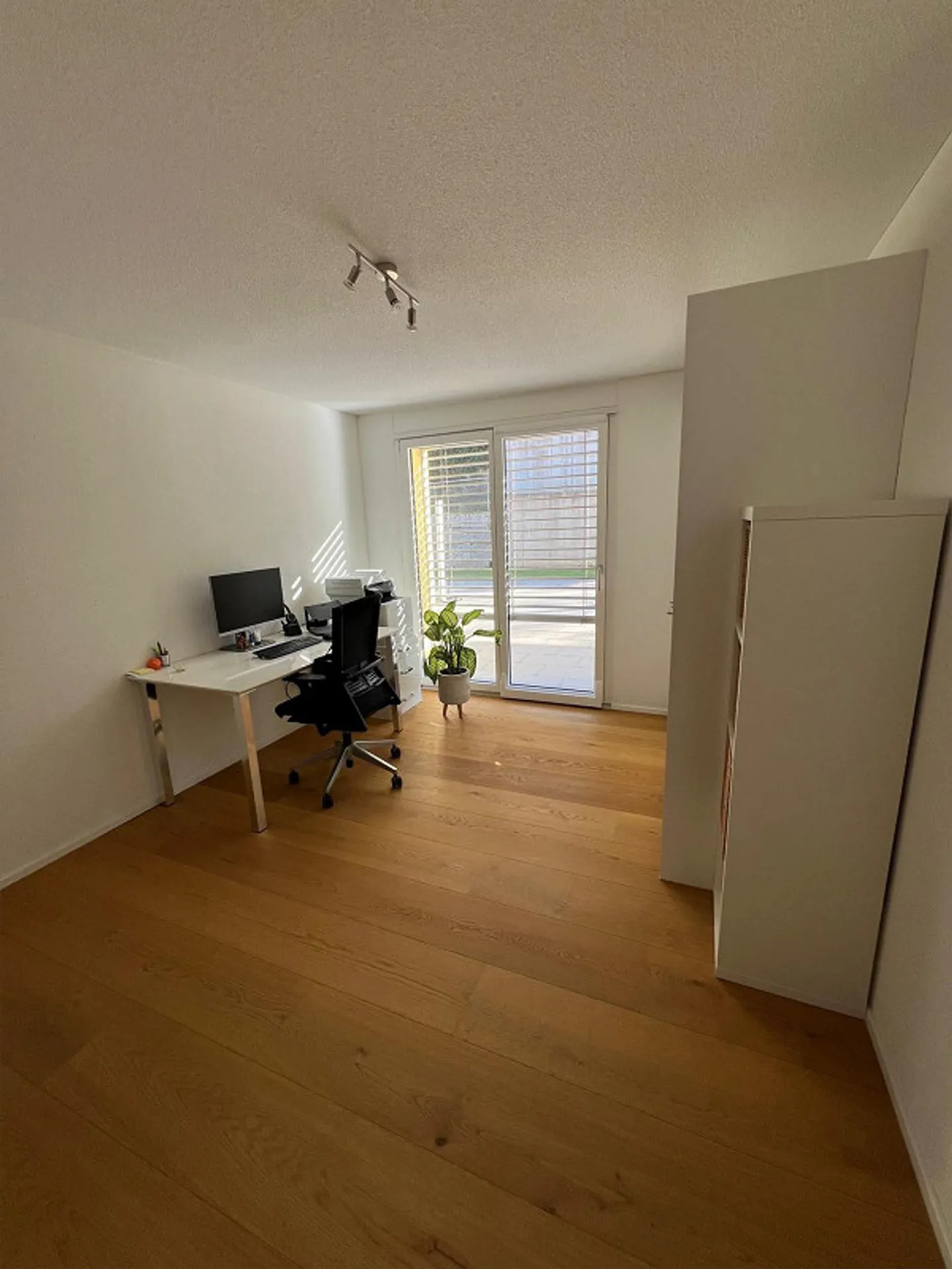 Appartement 5.5 pièces à Safenwil AG avec terrasse spacieuse - Photo 5 sur 11